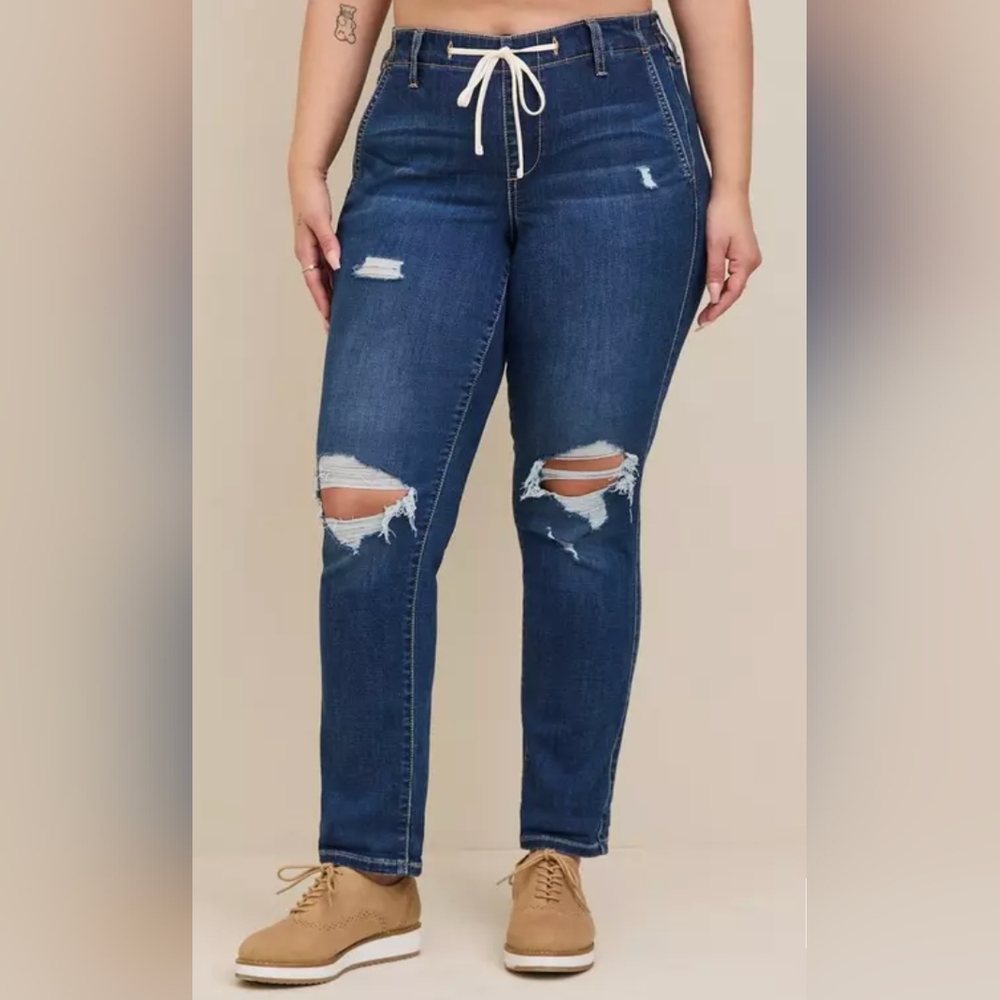 Torrid Pull-On Boyfriend Straight Mid Rise Jeans